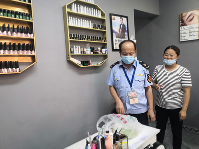 播州區市場監管局強化監管，專項檢查覆蓋不合格化妝品與服裝銷售