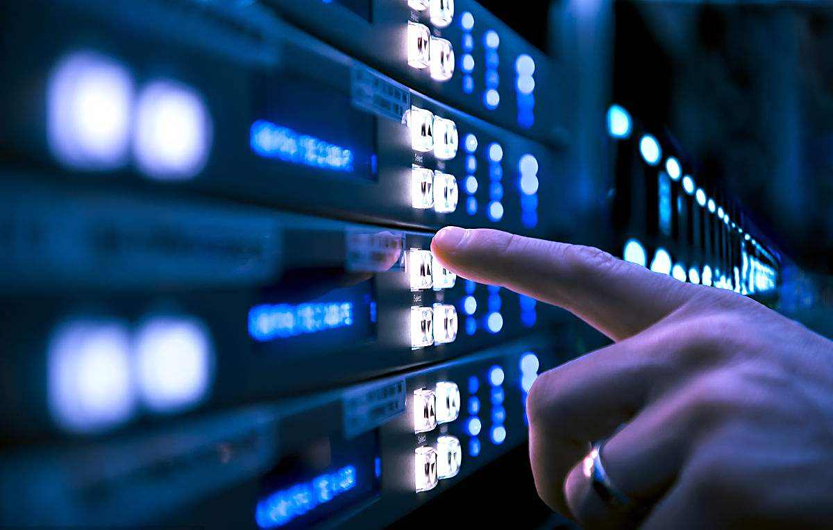 計算機專業畢業生的職業選擇 為何軟件開發熱，硬件開發冷？